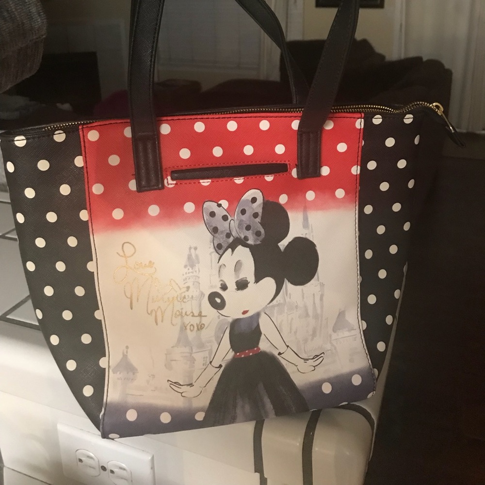 New without tags Official Disney Park Minnie Purse
